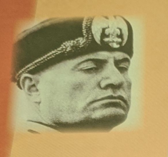 Musolini un NLO