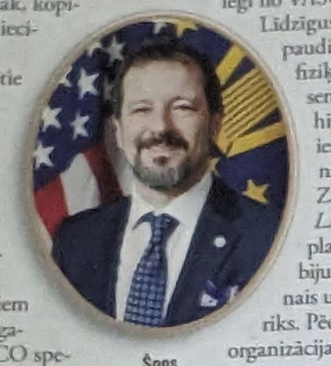 Svešie mūs vēro, un to zina pat prezidenti!